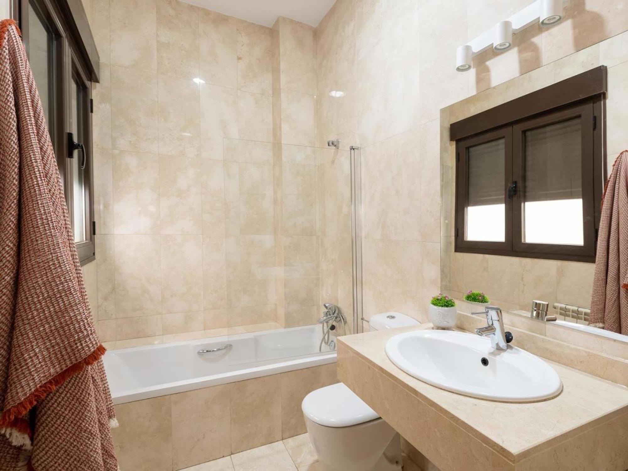 Chezmoihomes Town Hall Apartment Granada Bagian luar foto
